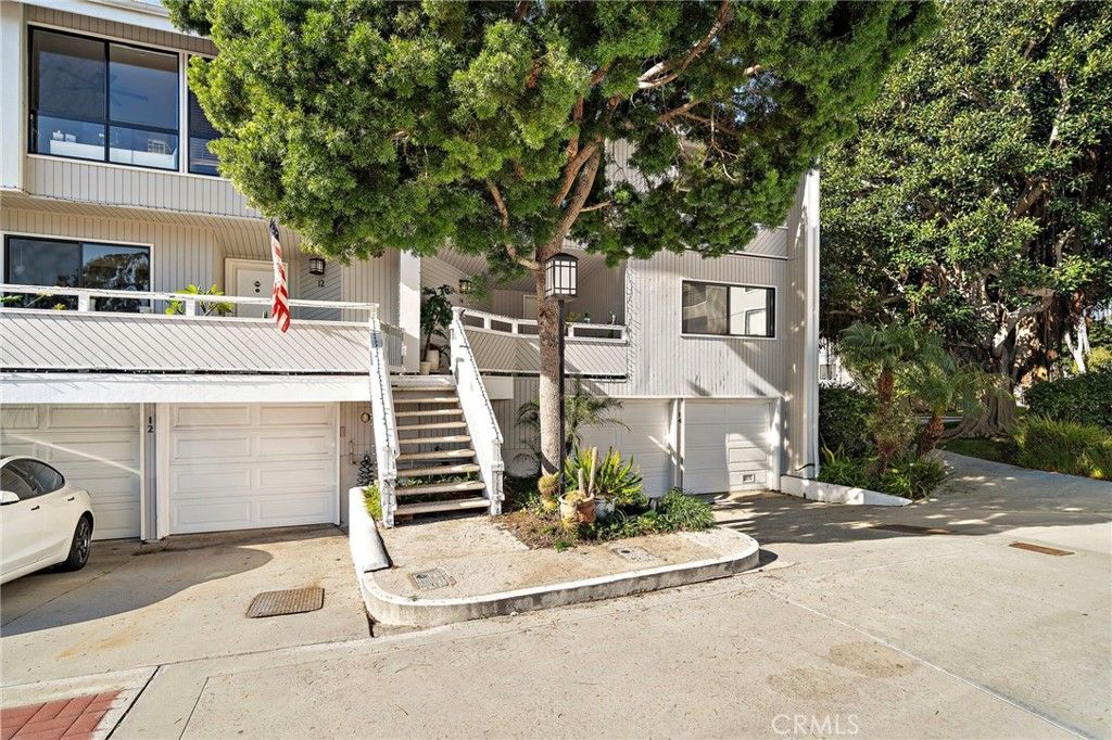 Photo of 14 Baruna Court, Newport Beach, CA 92663 (MLS # OC26001782)