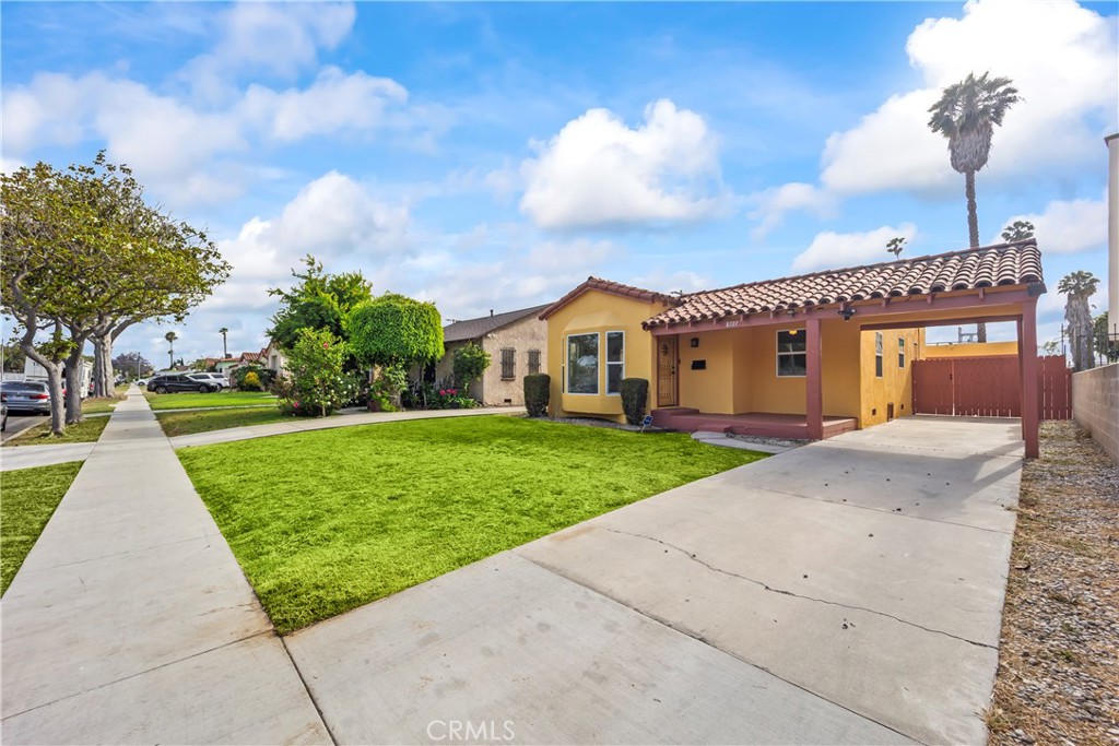 Step into this beautifully remodeled 3-bedroom, 2-bathroom home offering 1,157 square feet of comfortable living space. Designed with both character and function in mind, the home features spacious bedrooms and a galley-style kitchen ideal for everyday living or entertaining guests. The open-concept floorplan allows for seamless flow throughout the main living areas, highlighted by unique 1930s architectural details including exposed accent beams and a striking archway that frames the transition from the living room to the dining room. An in-home laundry area adds everyday convenience, while the property’s central location places you minutes from premier destinations such as Sofi Stadium, Intuit Dome, L.A. Live, Silicon Beach, and a variety of shopping, dining, and transportation options. This is a rare blend of vintage charm and modern updates in the heart of Los Angeles.