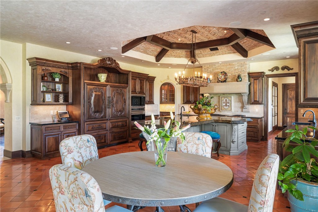 Las Posas Estates - Residential