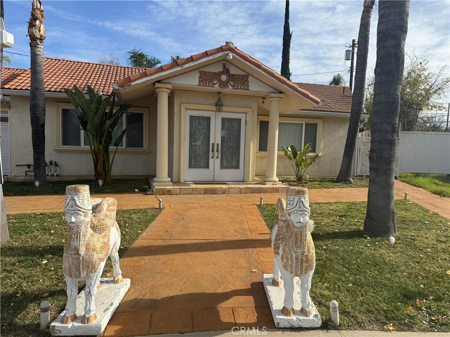 Welcome to this lovely home located at South of the Blvd. This amazing home has a open floor plan with lots of natural light. The entire house flooring is tile and the kitchen's counter tops and island is granite material. There is barbeque area, water fountain and an storage in this very private back yard. This lovely house is walking distance to Ventura Blvd, transportation, shops, freeway, library, school and house of worship. This house can be leased with or without furniture.