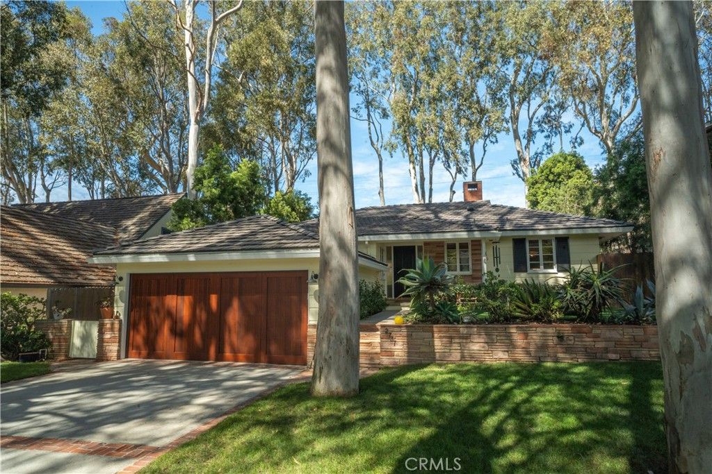 Photo of 2737 Via La Selva, Palos Verdes Estates, CA 90274 (MLS # SB25231711)