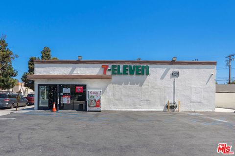 1960 Santa Fe Avenue Long Beach CA 90810