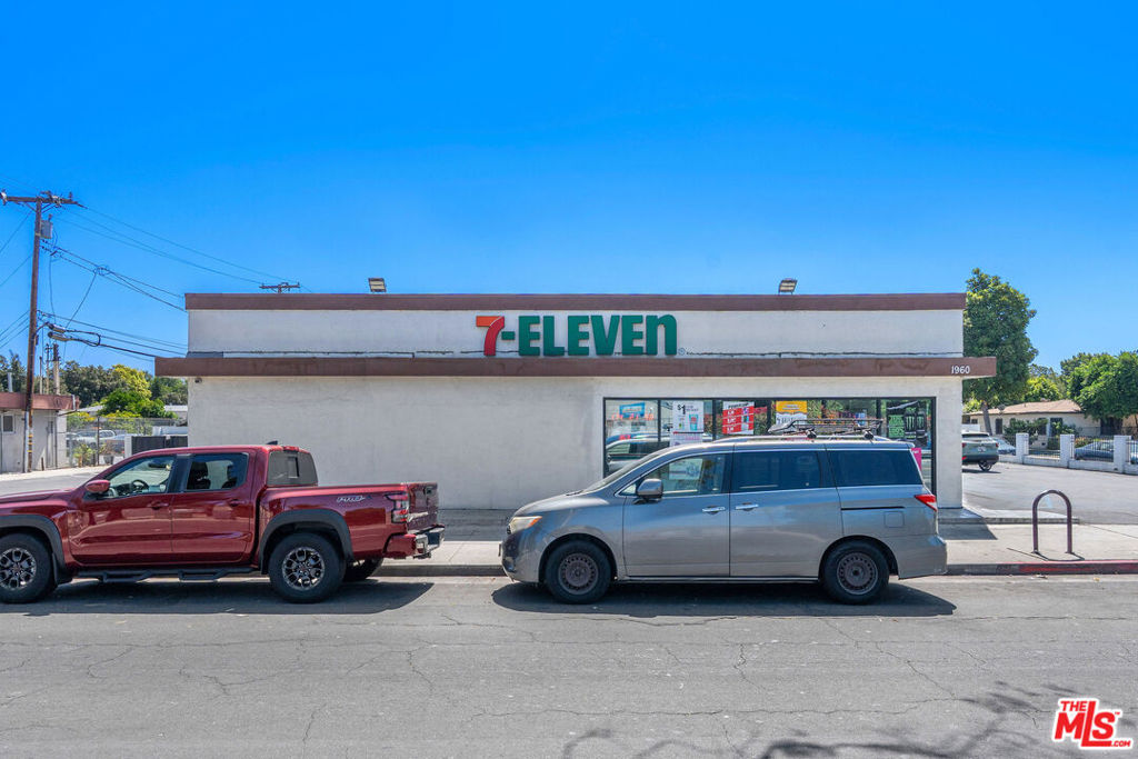 1960 Santa Fe Avenue