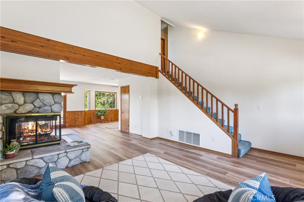 975 Teakwood Drive