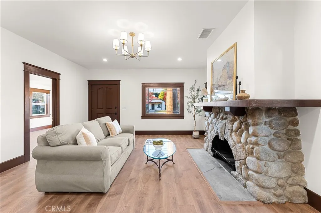 Redlands, California 92373, United States, 3 Bedrooms Bedrooms, ,2 BathroomsBathrooms,Residential,Active,250003