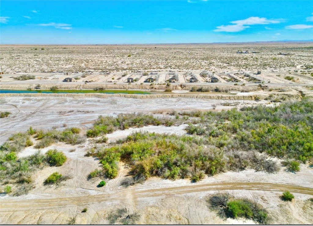 12345 Crystal Avenue