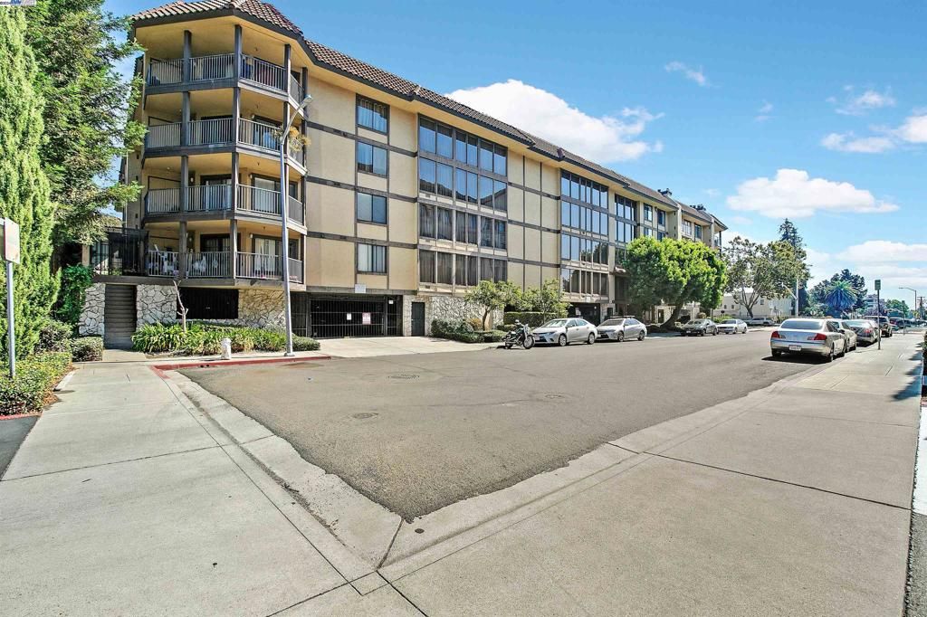 listing image 130723099216497937775