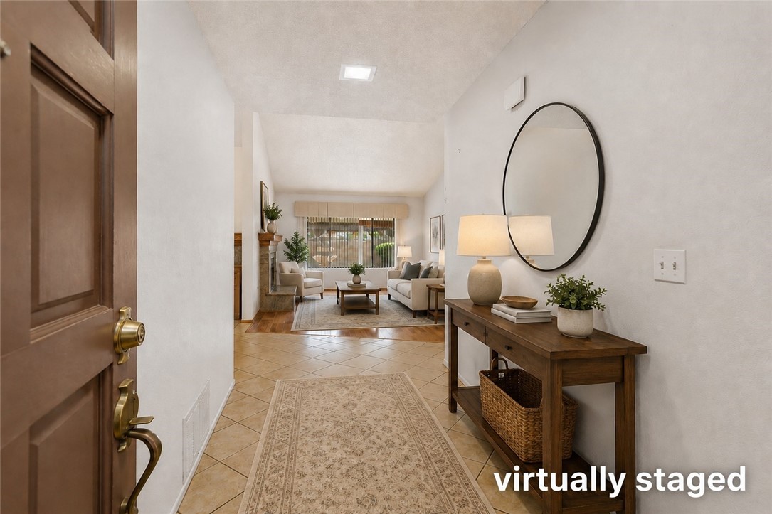 1389 Pepper Tree
