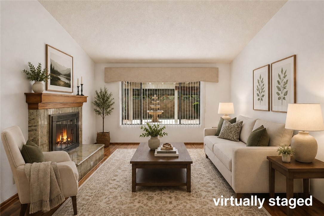 1389 Pepper Tree