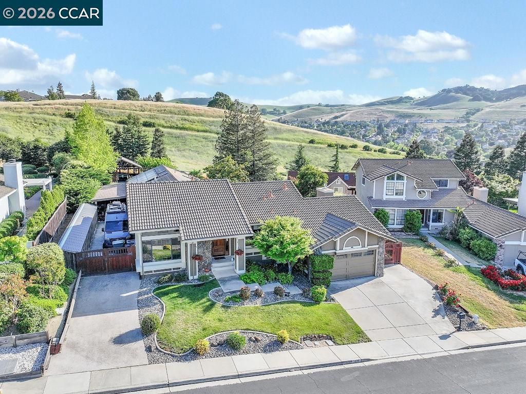 Photo of 5308 Vista Point Ct Ct, Concord, CA 94521 (MLS # 41121680)