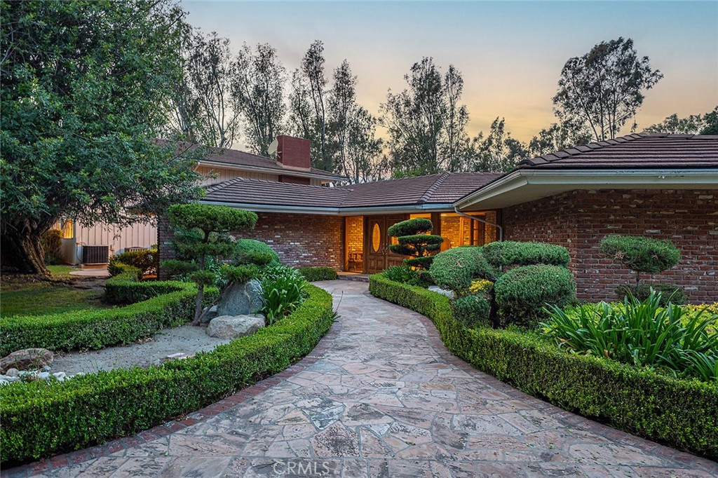 20827 E Mesarica Road