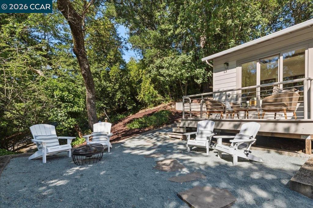 3 Mountain View Pl