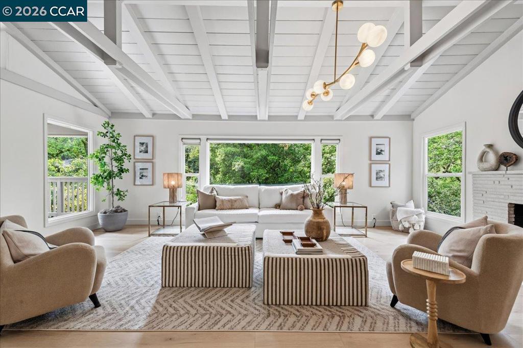 3 Mountain View Pl