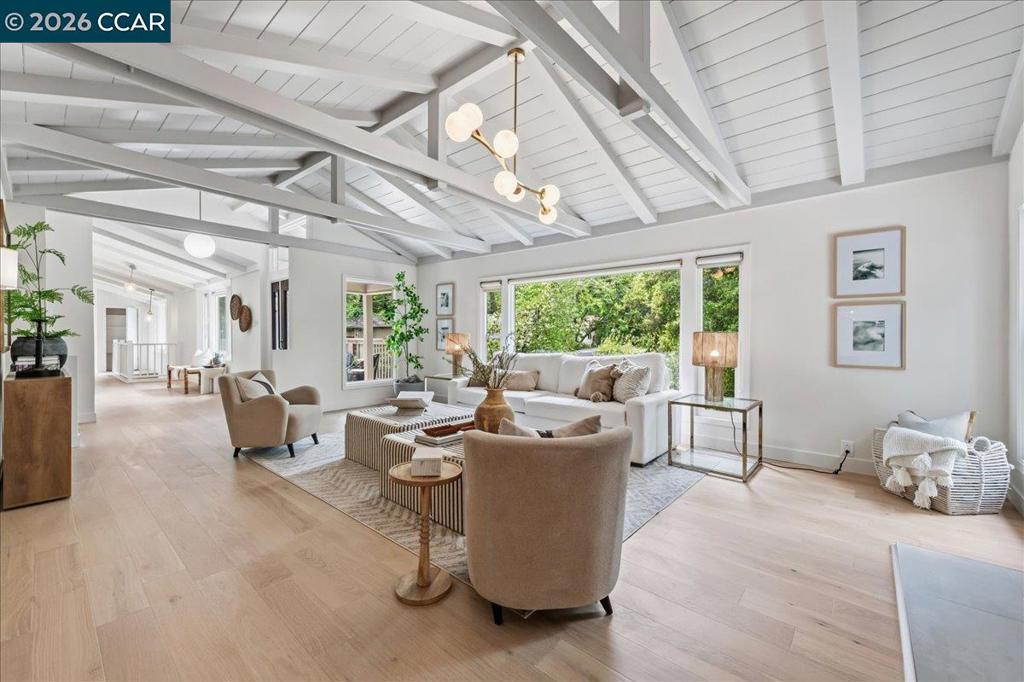 3 Mountain View Pl
