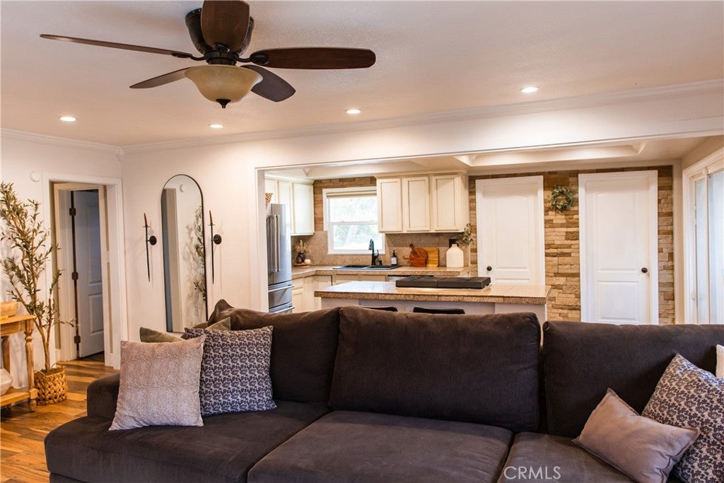 12188 Douglas