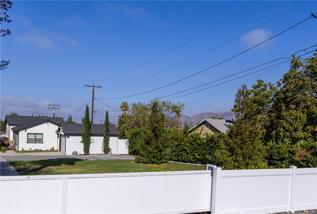 12188 Douglas