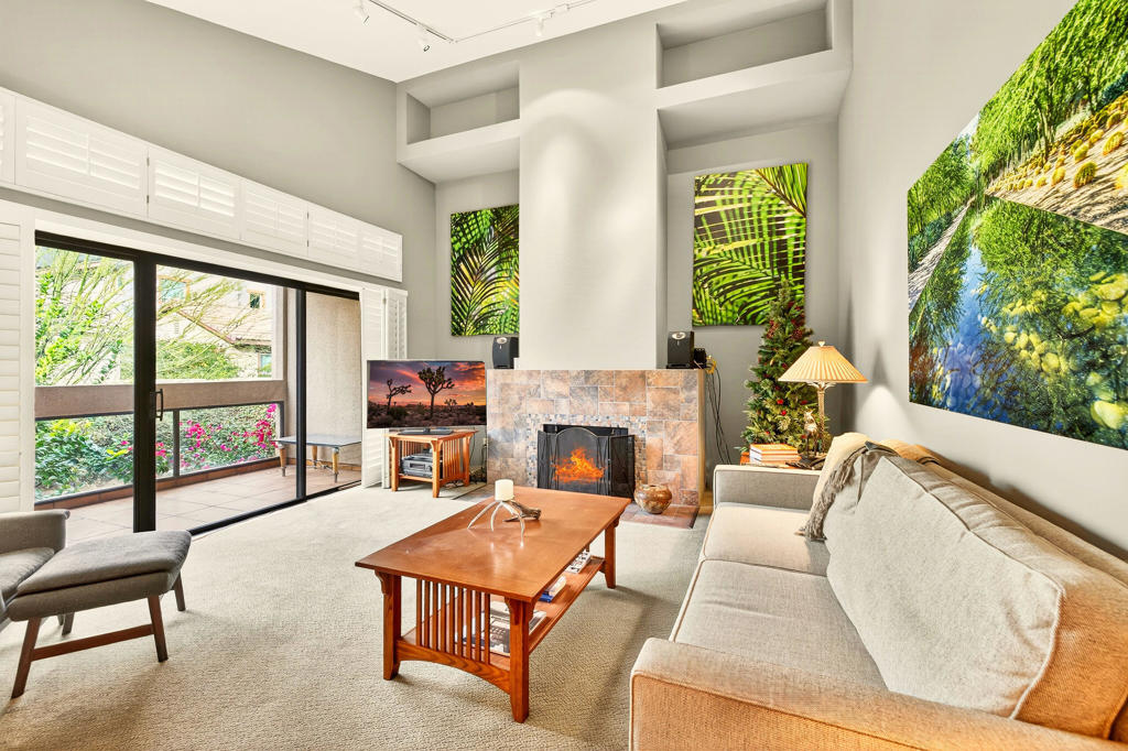 415 Village Square W