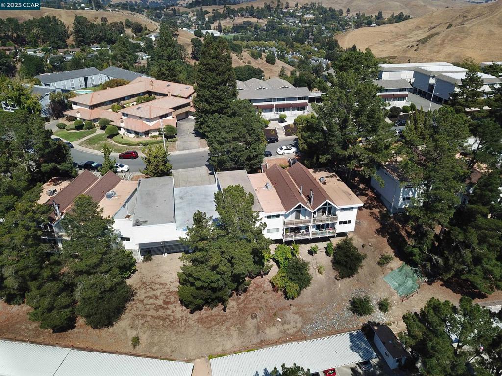 SKYLINE BLUFFS - Residential