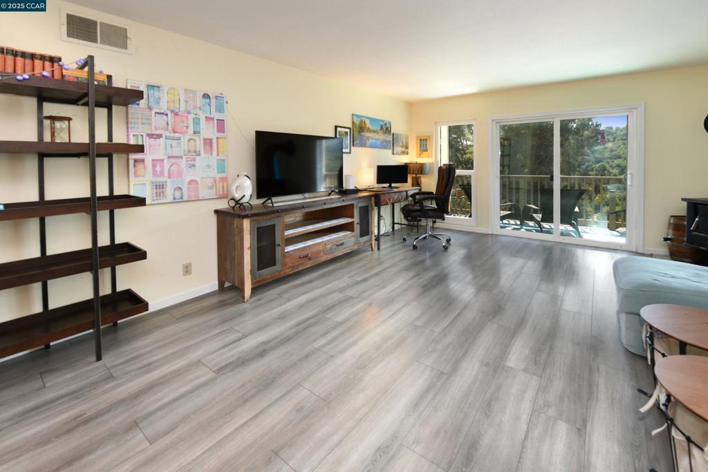 SKYLINE BLUFFS - Residential