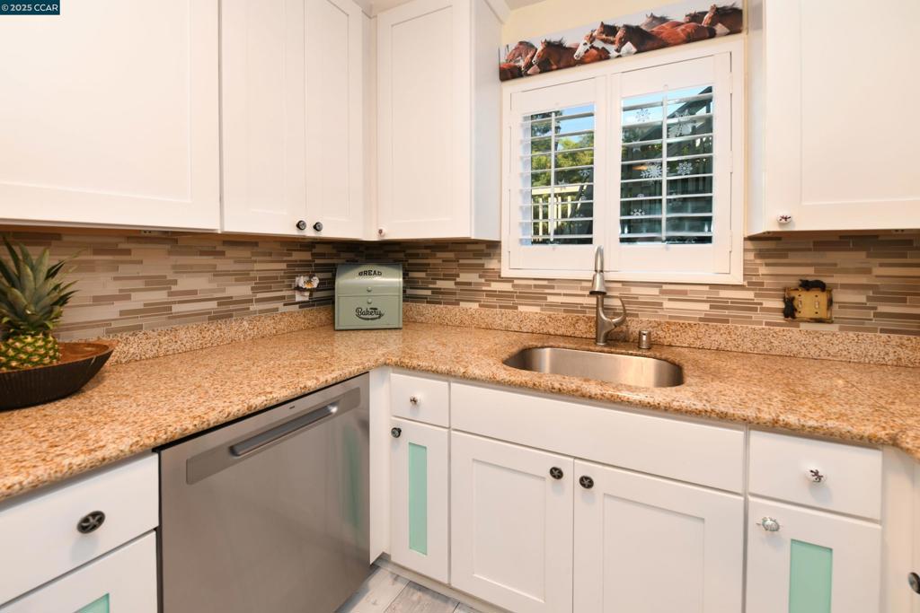 SKYLINE BLUFFS - Residential