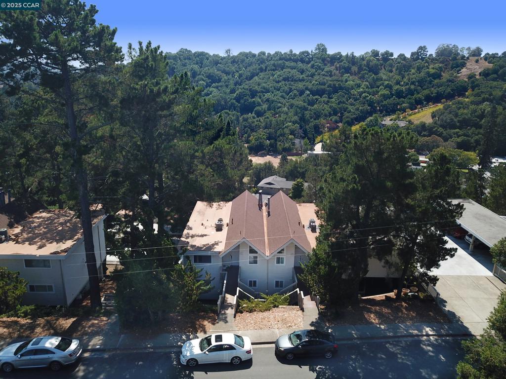 SKYLINE BLUFFS - Residential