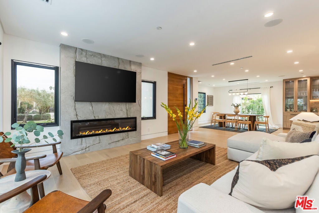 Photo 1 of 23 — 1161 Stearns Drive, Los Angeles, CA 90035