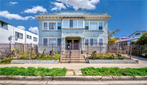 Photo of 1308 S Van Ness Avenue, Los Angeles, CA 90019 (MLS # PW26079229)
