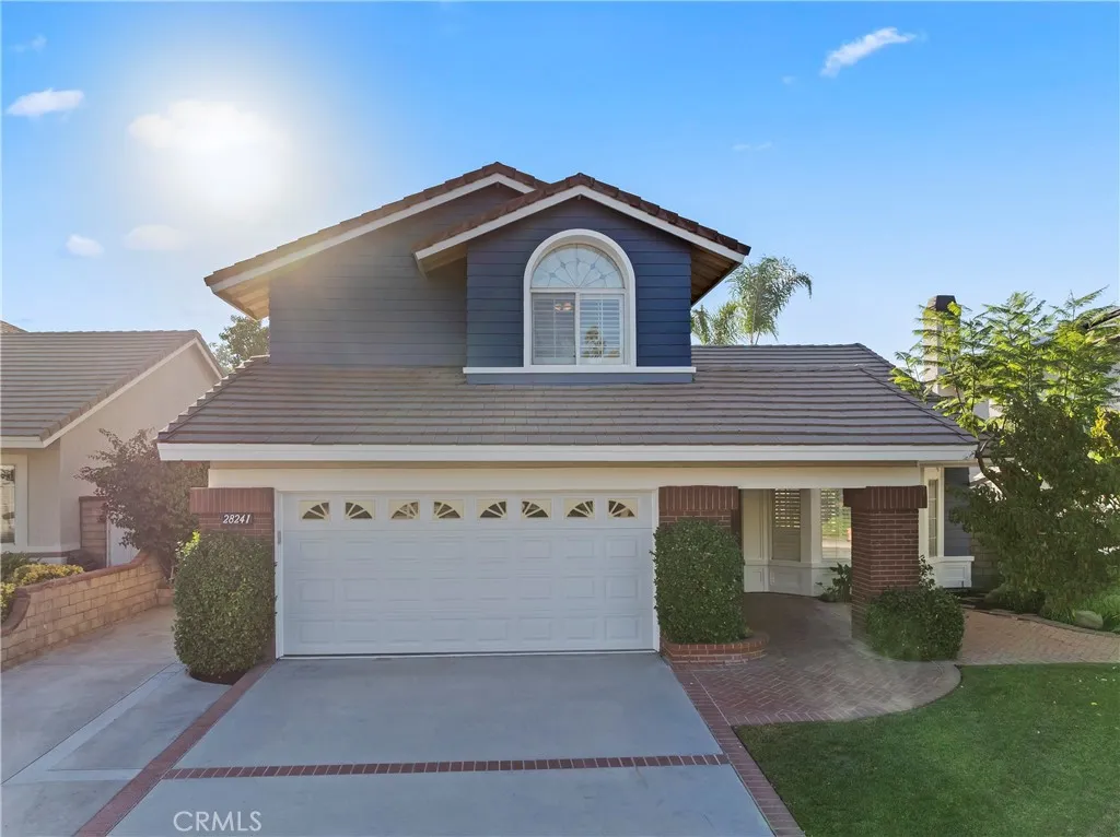 Saugus, California 91390, United States, 4 Bedrooms Bedrooms, ,3 BathroomsBathrooms,Residential,Active,233324