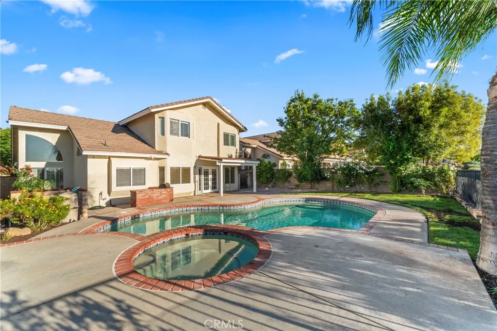 Saugus, California 91390, United States, 4 Bedrooms Bedrooms, ,3 BathroomsBathrooms,Residential,Active,233324