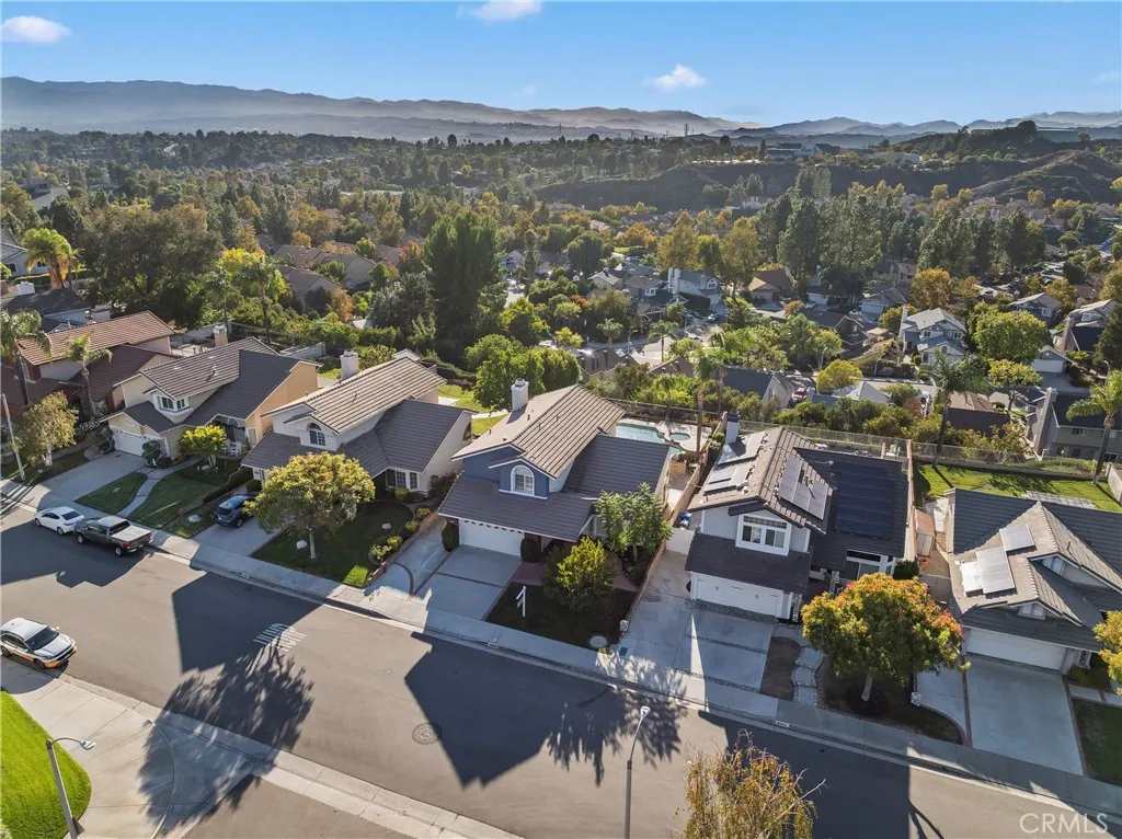 Saugus, California 91390, United States, 4 Bedrooms Bedrooms, ,3 BathroomsBathrooms,Residential,Active,233324