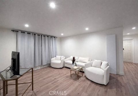 Tiny photo for 211 W Channel Islands Blvd, Port Hueneme, CA 93041 (MLS # DW26036597)