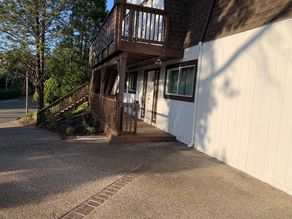 4515 Ewing Rd