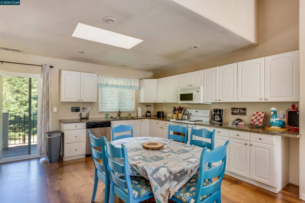 19112 Dyer Ct