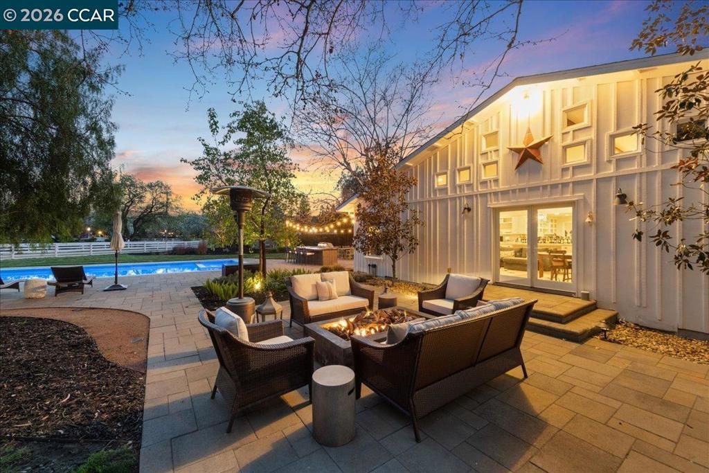 Photo of 10 Donna Ln Ln, Danville, CA 94526 (MLS # 41127548)