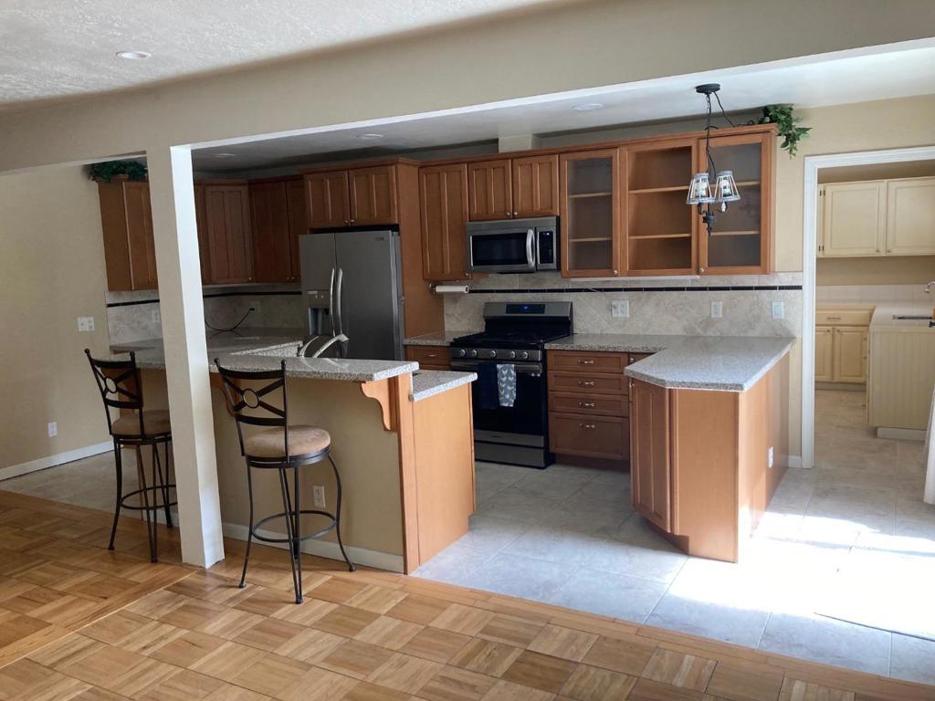 225 Loma Drive