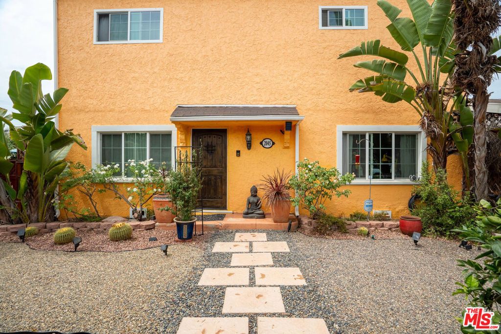 Photo of 2045 Claudina Avenue, Los Angeles, CA 90016 (MLS # 25587081)