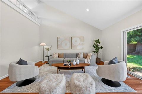 Photo of 1113 McIntosh Creek Drive, San Jose, CA 95120 (MLS # ML82038186)