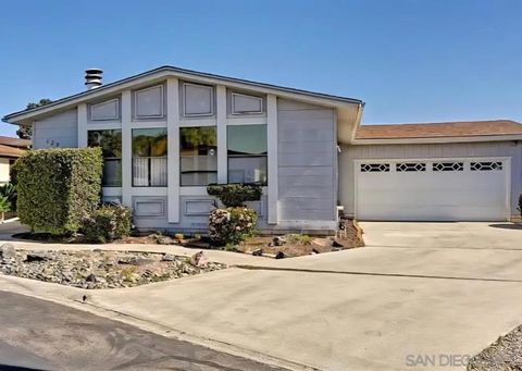 Photo of 629 Via Santiago, Vista, CA 92081 (MLS # 250043142SD)