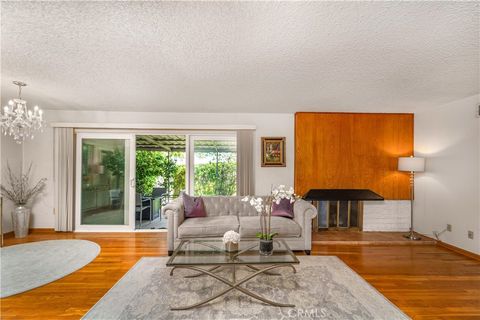 Tiny photo for 6922 Woodlake Avenue, West Hills, CA 91307 (MLS # SR26018834)