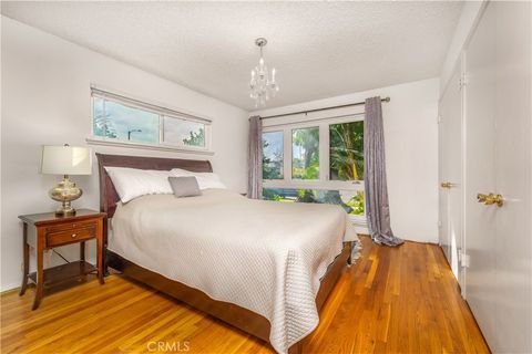 Tiny photo for 6922 Woodlake Avenue, West Hills, CA 91307 (MLS # SR26018834)