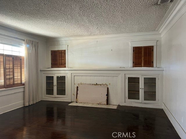 1763 W 42nd