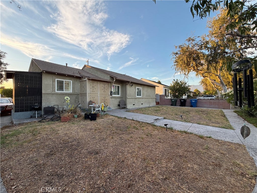 2203 Las Vegas Ave
