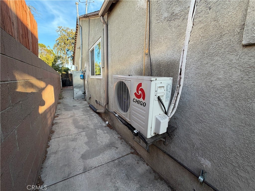 2203 Las Vegas Ave