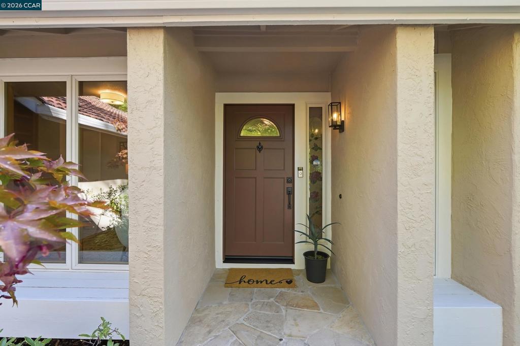 5685 White Mountain Ct