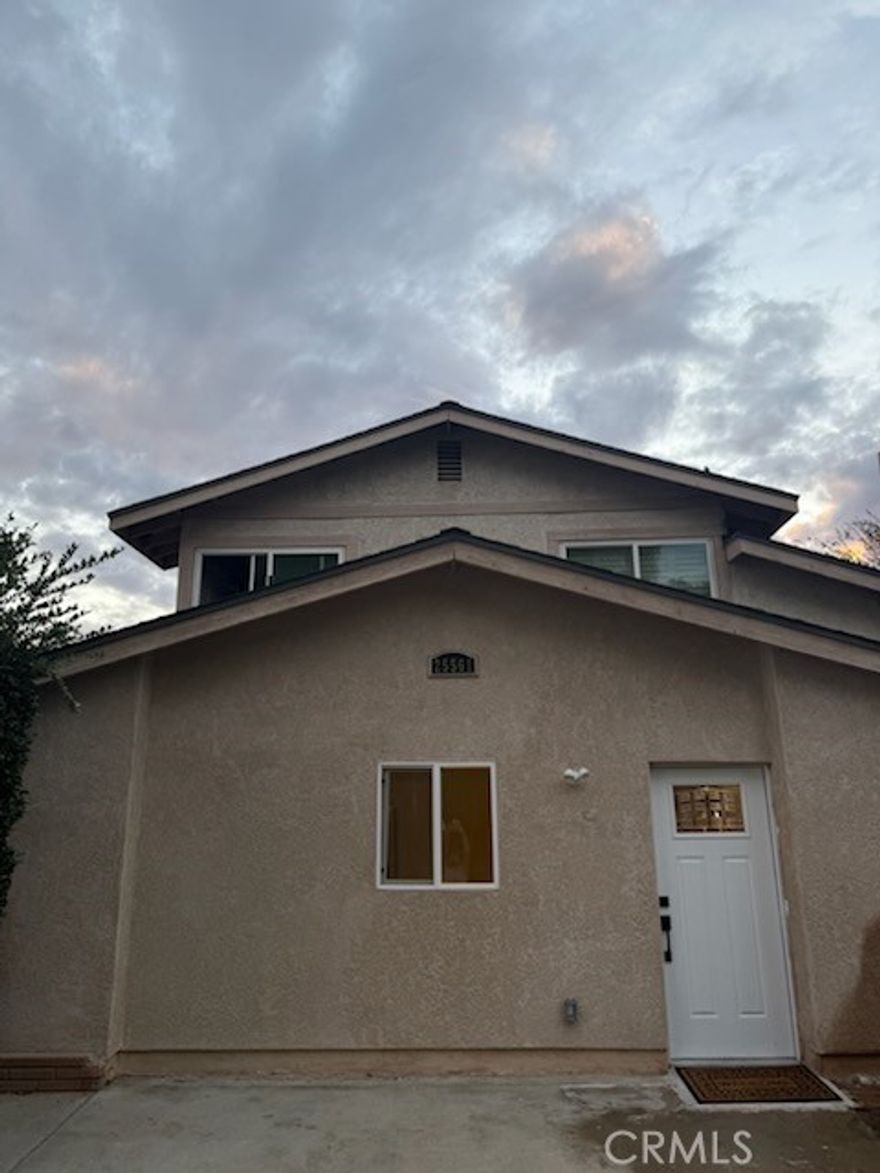 This newly constructed single-unit ADU offers modern living with brand-new stainless-steel appliances, elegant tile flooring, and a stylish quartz-countertop kitchen. Enjoy a private side yard perfect for relaxing or outdoor dining.
Located in one of the most desirable areas of Valencia, this home is just minutes from shopping centers, the mall, and a wide variety of restaurants. A perfect blend of comfort, convenience, and contemporary design. Available for Section 8 tenants .