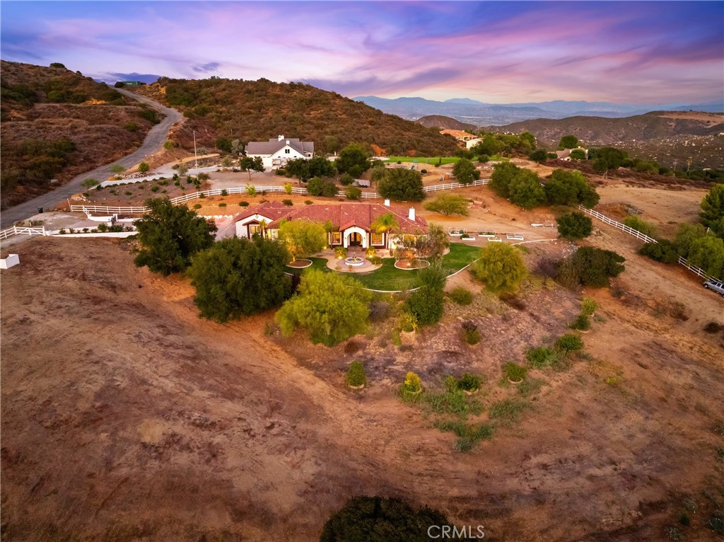 21977 Paseo Chico