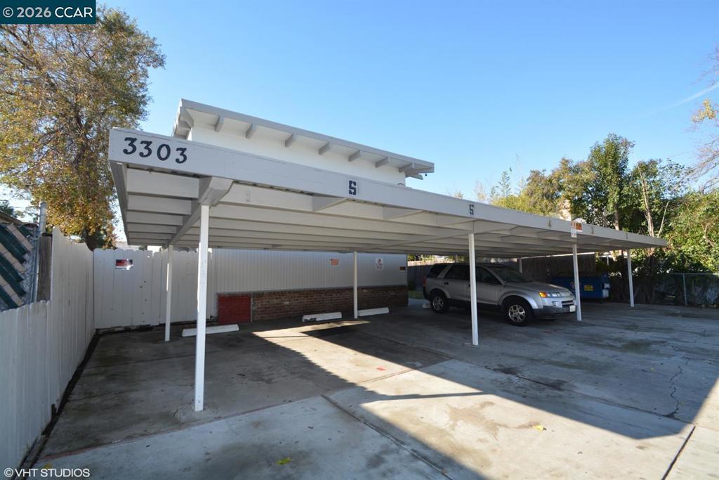 3303 N. Franklin Ave