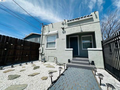 Photo of 1249 88TH AVE, Oakland, CA 94621 (MLS # 41130756)