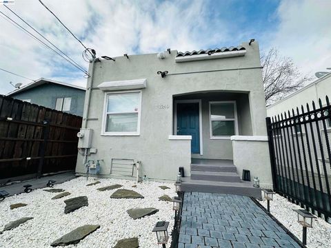 Photo of 1249 88TH AVE, Oakland, CA 94621 (MLS # 41130756)