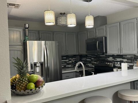 Photo of 3400 Sullivan Court #120, Modesto, CA 95356 (MLS # ML82025948) Photo of 3400 Sullivan Court #120, Modesto, CA 95356 (MLS # ML82025948)